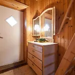 Valen In Holiday home Reine